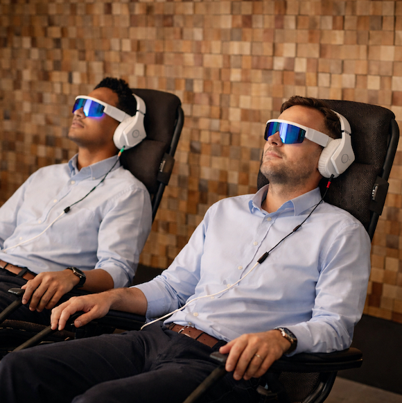 Séance de luminothérapie et vibroacoustique en entreprise – dispositif QVT